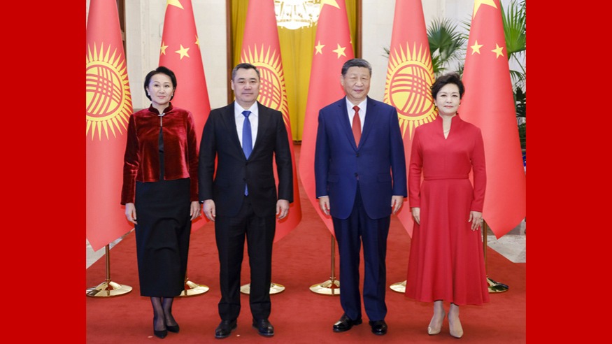 一边骂我